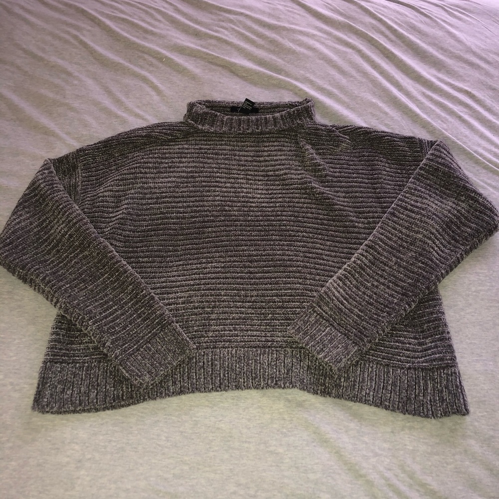 FOREVER 21 Pullover Sweater